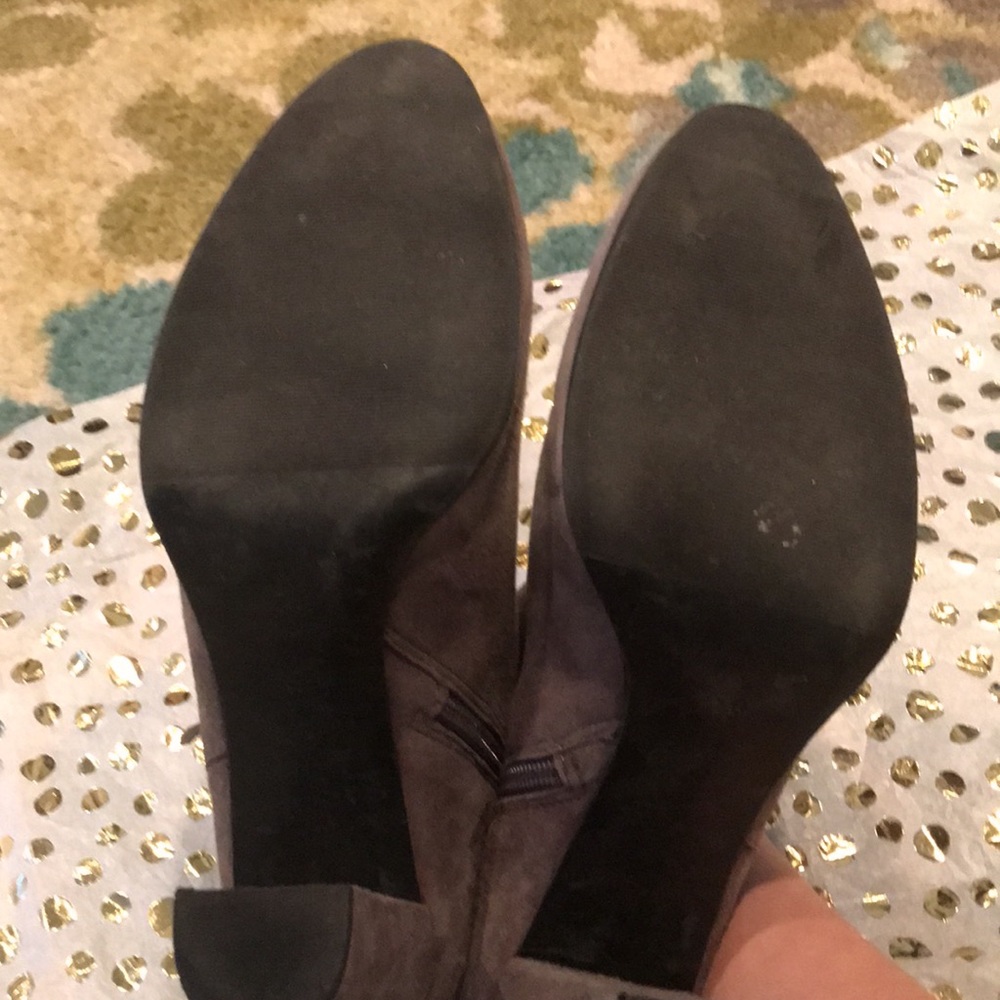 Grey booties - Picture 3 of 3